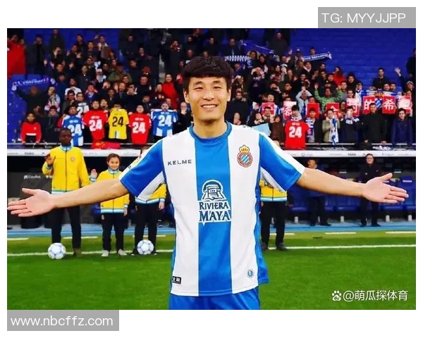 回顾足球明星武磊的成长历程儿时照片展现他的梦想与坚持